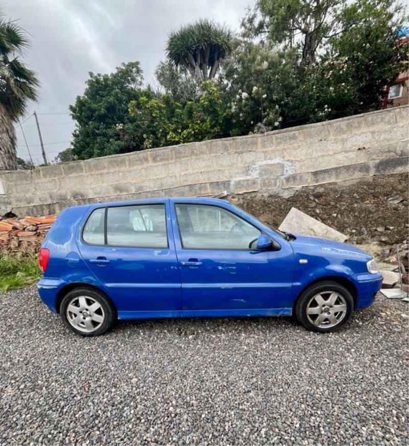 Volkswagen Polo 1.4 gasolina 75 CV 5 puertas - foto 1