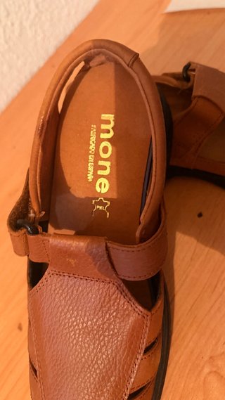 Sandalias de piel marrones