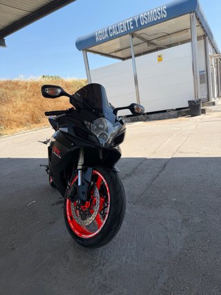 Suzuki GSX-R Negra