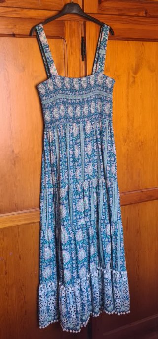 Vestido Zara flores nido de abeja