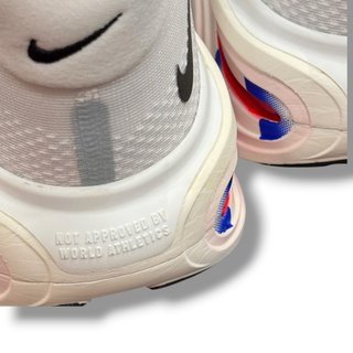 Nike Vomero Premium CM Running Sneakers Bianche42