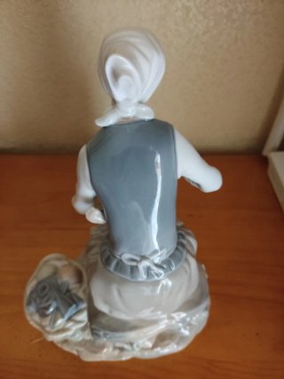 Figura Nao BY Lladro porcelana madre con bebé