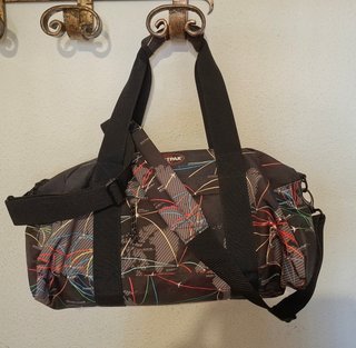 Bolsa de viaje Eastpak Stand - Negra y multicolor