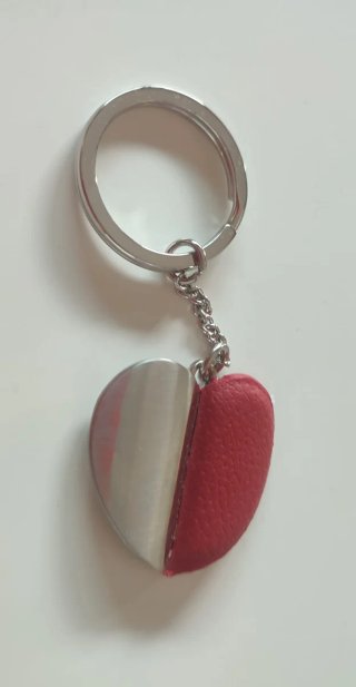 Set Llavero y Cuelgabolsos Corazón