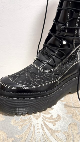 Botas Dr. Martens Edición Limitada