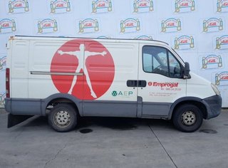 1150656 69500010 faro der iveco daily caja cerrada