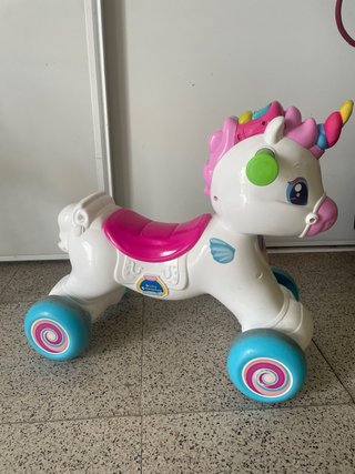 Unicornio balancín infantil