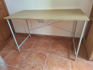 Escritorio madera y metal