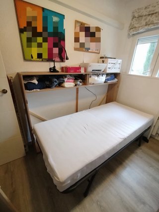 Cama abatible pared metal y madera