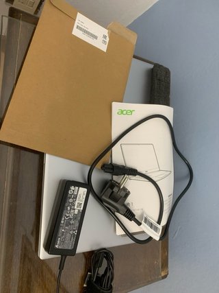 Portátil Acer Swift 1 Full HD