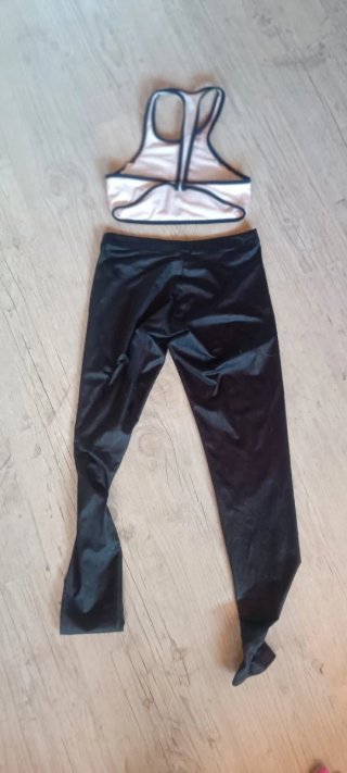 Conjunto deportivo top y mallas S