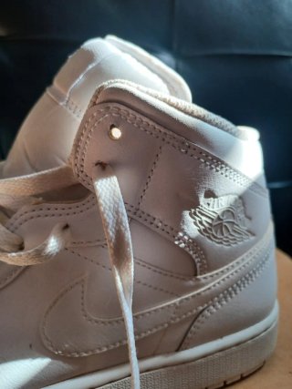Nike Air Jordan 1 Mid Blancas Talla 43