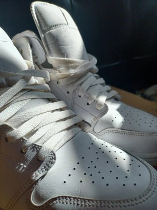 Nike Air Jordan 1 Mid Blancas Talla 43