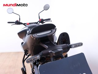 HUSQVARNA SVARTPILEN 801