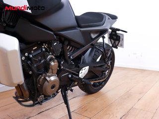 HUSQVARNA SVARTPILEN 801