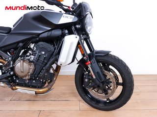 HUSQVARNA SVARTPILEN 801