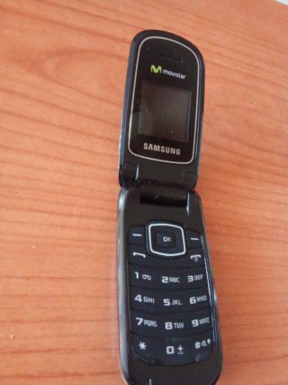 Teléfono samsung gt-e1150