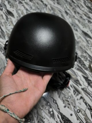 Casco Negro Ajustable Patinaje