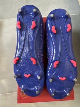 Botas de fútbol Puma Ultra 5 color Lapis Lazuli.