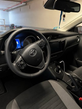Toyota Auris 2015