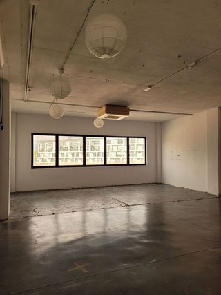 Nave industrial en venta en San Fermín en Madrid