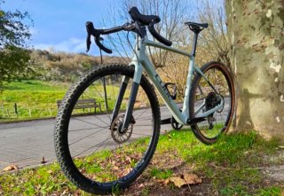 Bicicleta Gravel Cube Nuroad C62 SL SRAM AXS T. M