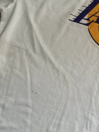 Camiseta New Era Lakers Blanca y Morada