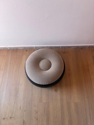 Poltrona gonfiabile Puff grigio con pouf abbinato