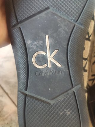 Zapatillas Calvin Klein Beige y Negro auténticas