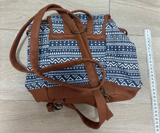 Mochila pequeña azul