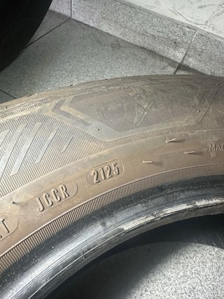 Good Year 215/60 R17