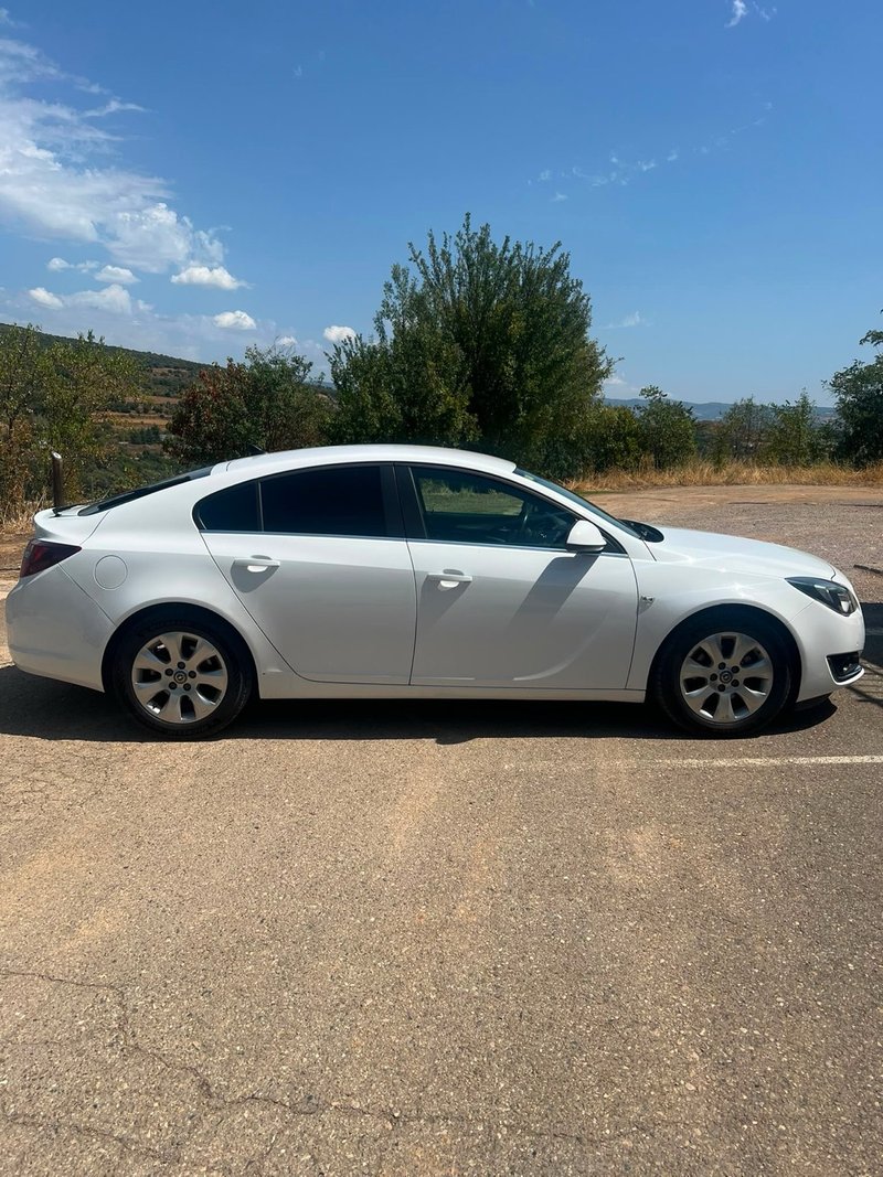 Opel Insignia 2014 - foto 1