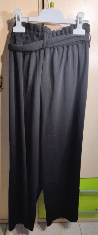 Pantalón Pirata Stradivarius Talla L Negro