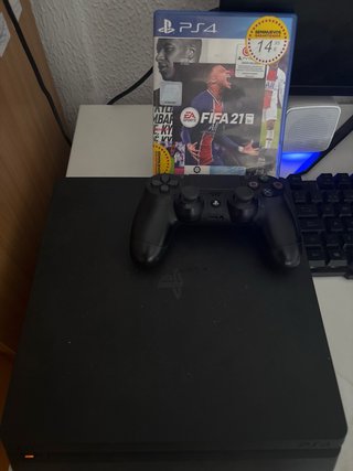 PS4 Negra