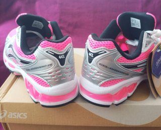 Asics Gel-Kayano XII Talla 41.5 Nuevas
