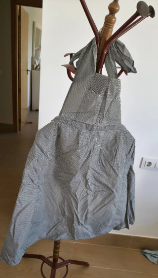 Blusas y vestidos muy bonitos y nuevos