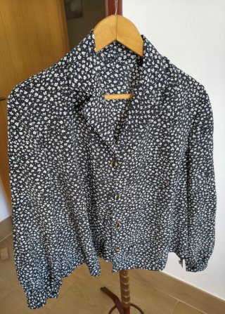 Blusas y vestidos muy bonitos y nuevos
