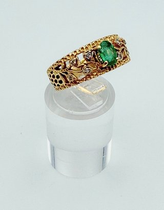 Anillo Oro 18k Circonitas. Peso: 5 gr.
