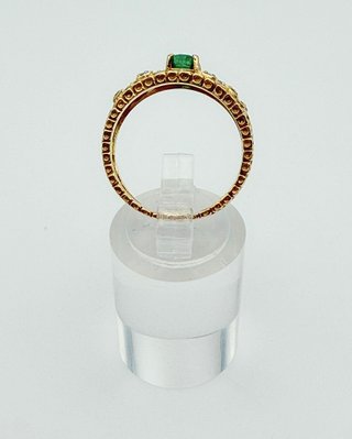 Anillo Oro 18k Circonitas. Peso: 5 gr.