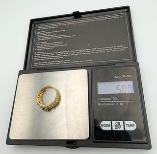 Anillo Oro 18k Circonitas. Peso: 5 gr.