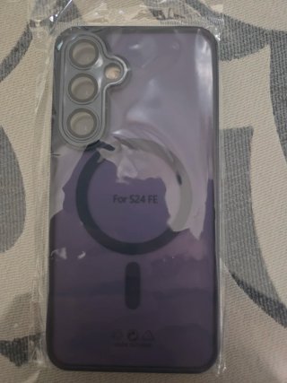 Funda Samsung S24 FE Magnética Morada