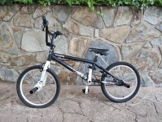 Bicicleta BMX Torpado FreeJumping Negra