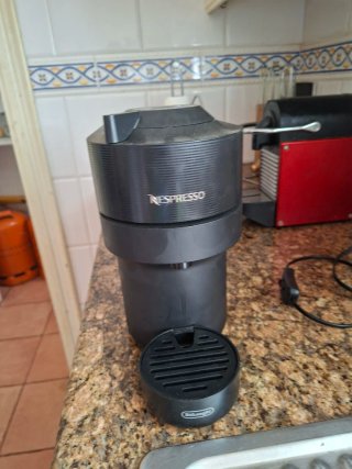Cafetera Nespresso DeLonghi Nueva