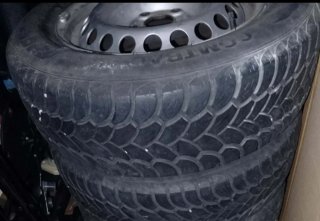2 ruedas 215/65/R16c de Volkswagen t5