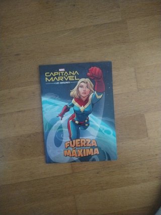 Capitana Marvel los orígenes : fuerza máxima