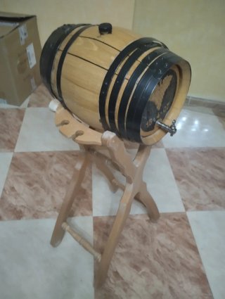 Barril de madera 8L con grifo