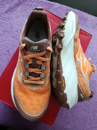 Zapatillas New Balance Trail Mujer Naranja