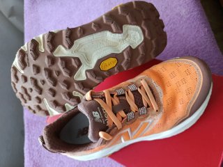 Zapatillas New Balance Trail Mujer Naranja