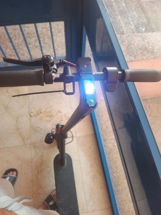Patinete Xiaomi con fallo cable acelerador