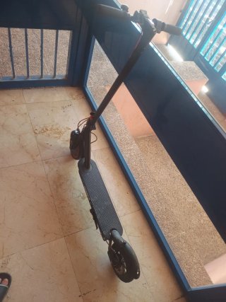 Patinete Xiaomi con fallo cable acelerador